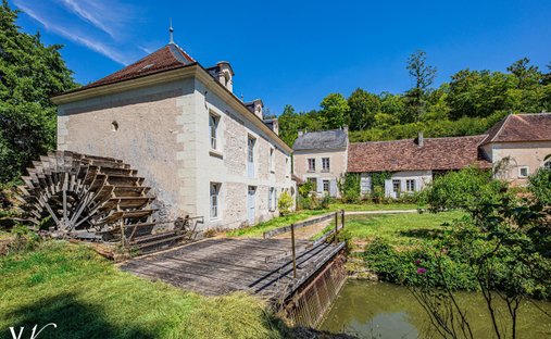 Estate in Preuilly-sur-Claise, Centre-Val de Loire, France 1