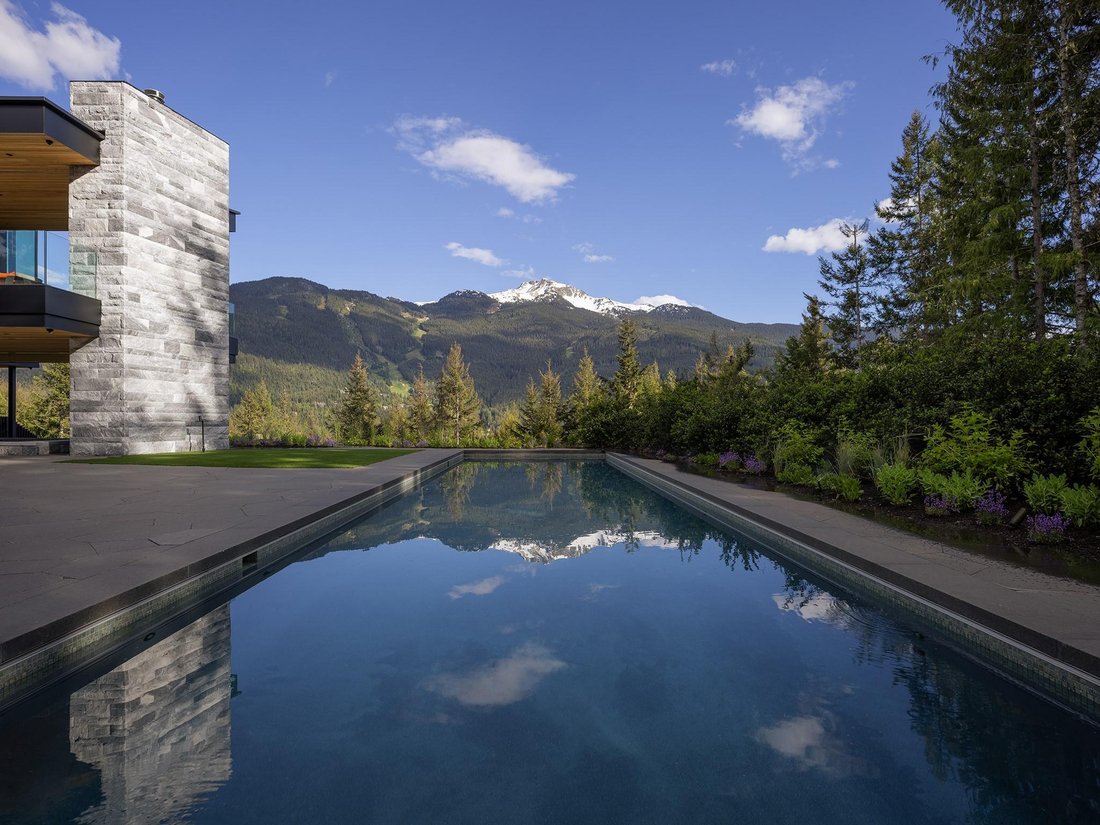 House in Whistler, British Columbia, Canada 3 - 18619637