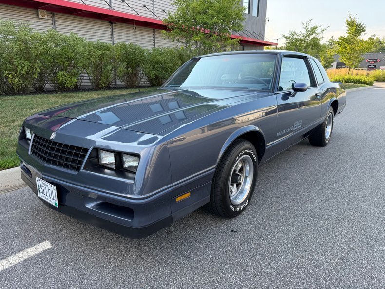 Coupe in Scarborough, United States 1 - 18620288