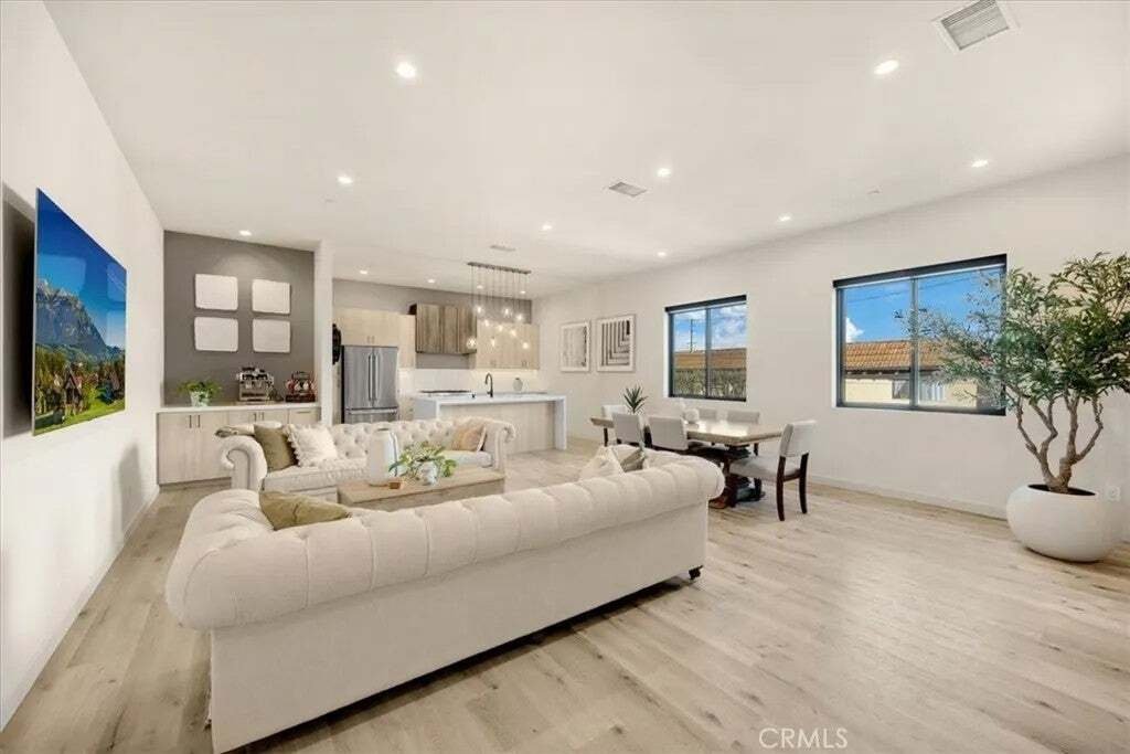 Condo in Costa Mesa, California, United States 3 - 17693856