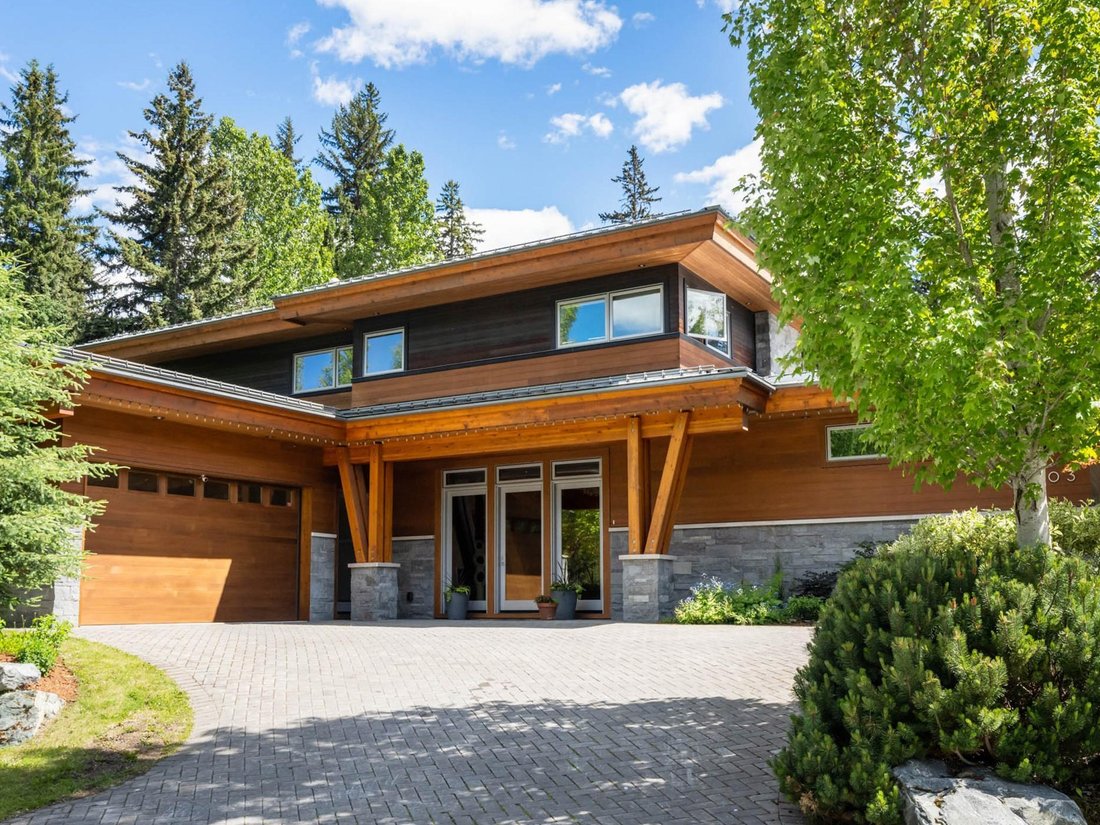 House in Whistler, British Columbia, Canada 1 - 18619647