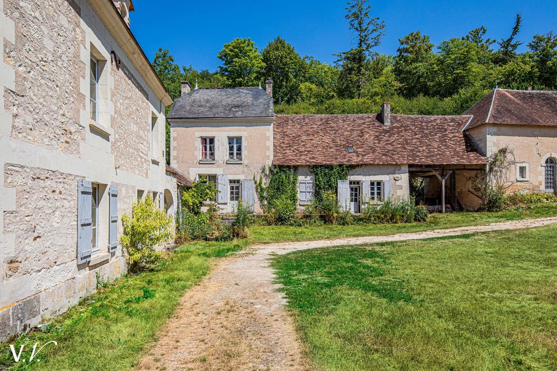 Estate in Preuilly-sur-Claise, Centre-Val de Loire, France 5 - 18620311