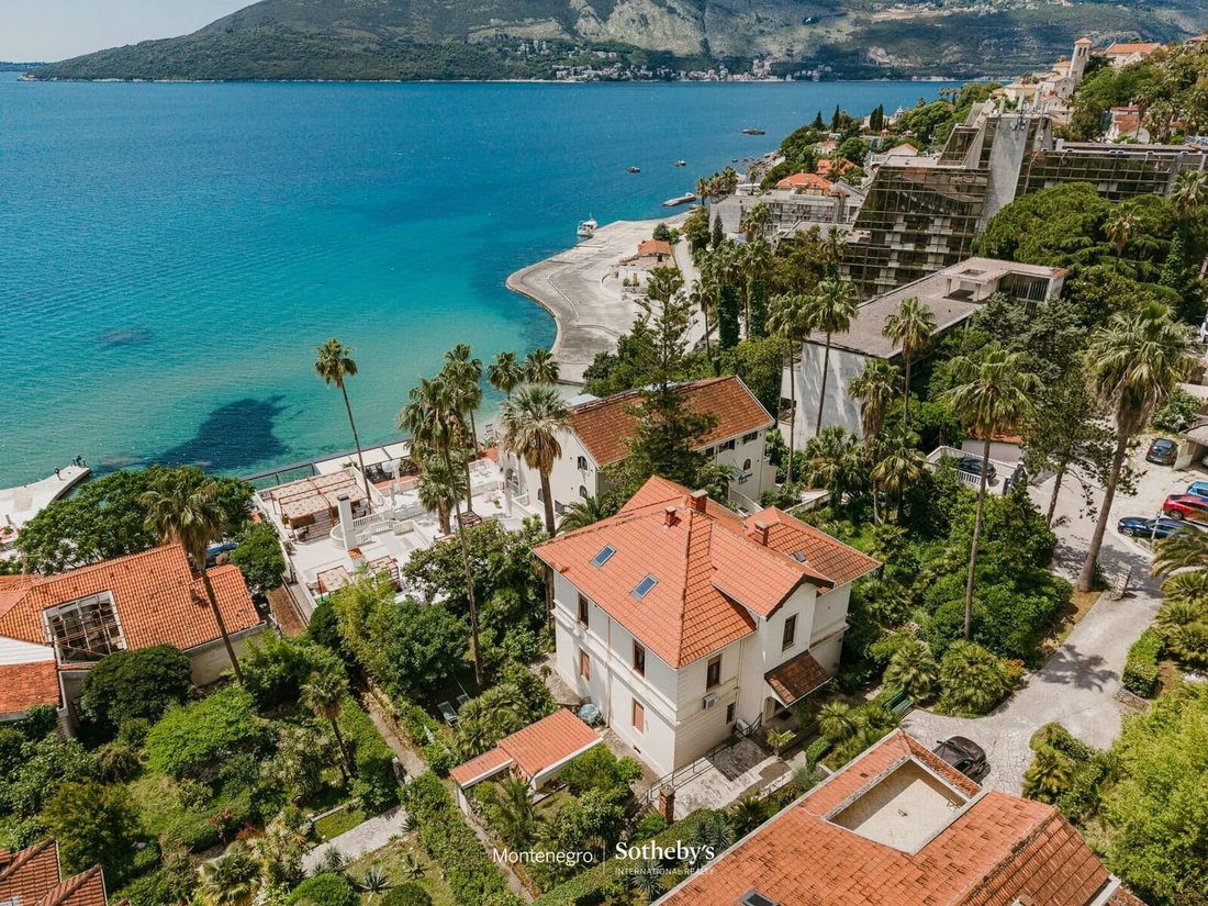 Villa in Herceg Novi, Herceg Novi Municipality, Montenegro 2 - 18622381