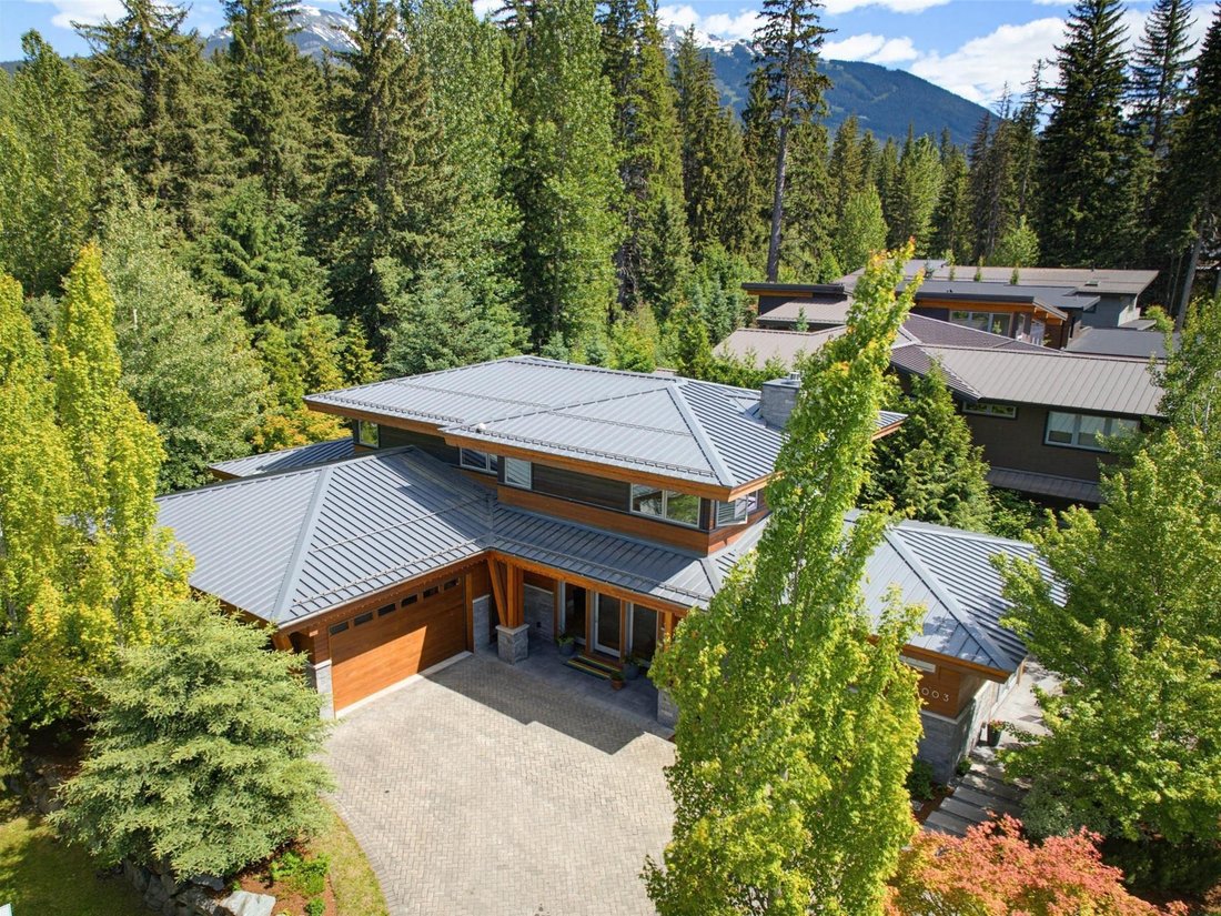 House in Whistler, British Columbia, Canada 2 - 18619647