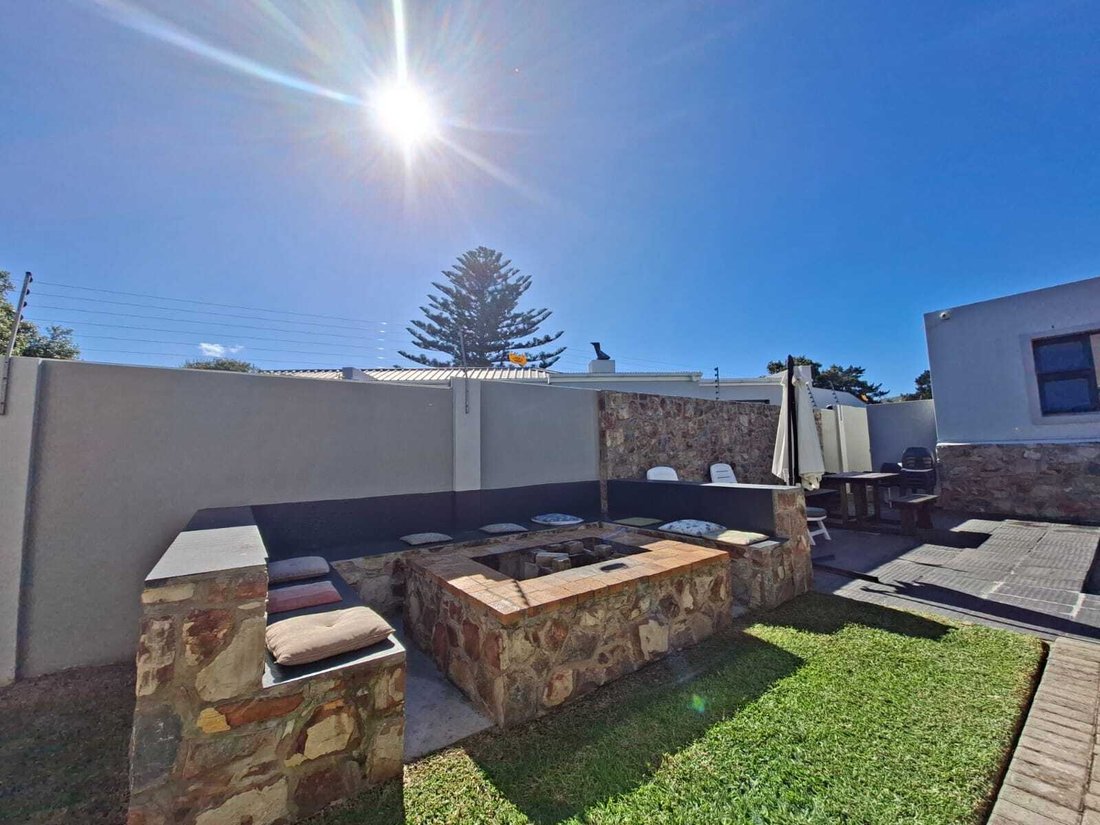 Country House in Hermanus, Western Cape, South Africa 4 - 18618017
