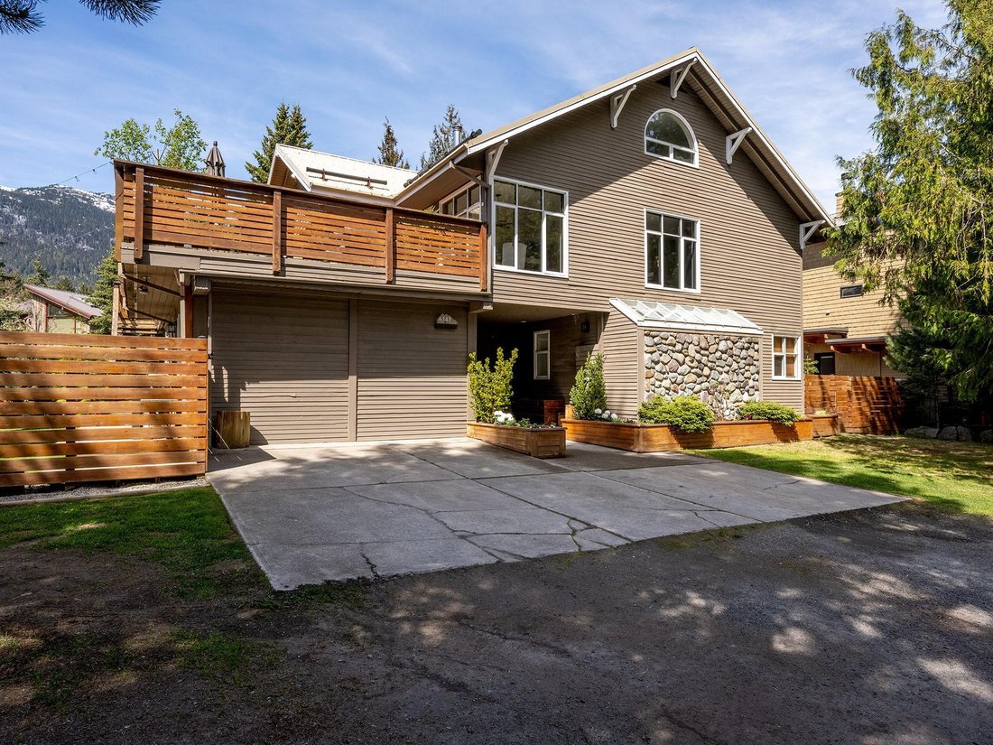House in Whistler, British Columbia, Canada 1 - 18619652