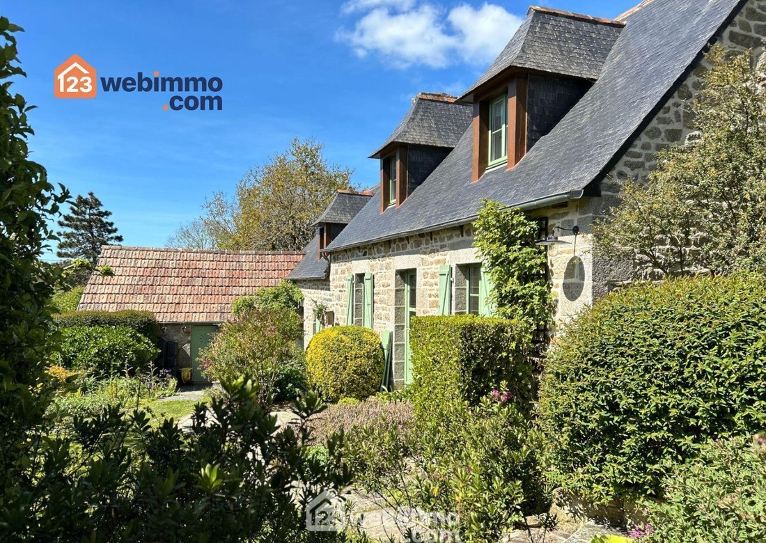 House in Tredrez-Locquemeau, Brittany, France 2 - 18616217