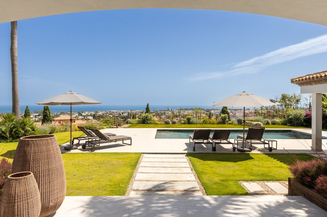 Villa in Cancelada, Estepona, Andalusia 2 - 18621396