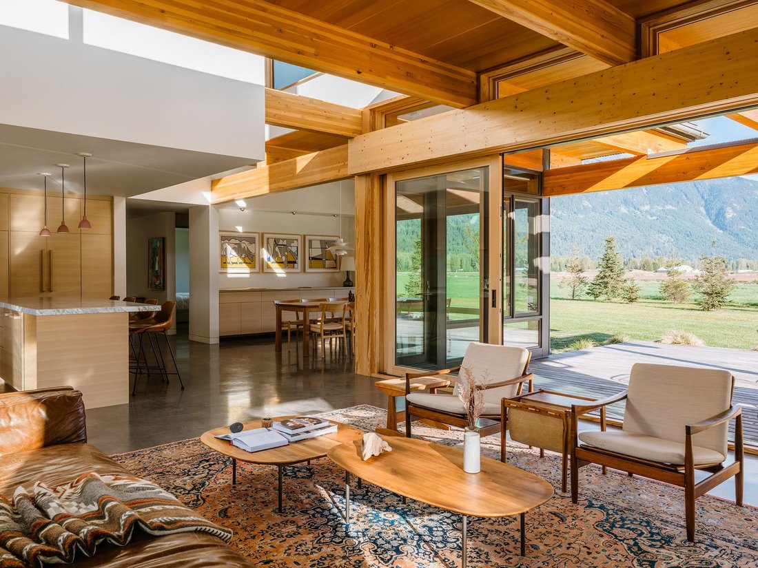 House in Pemberton, British Columbia, Canada 5 - 18619608