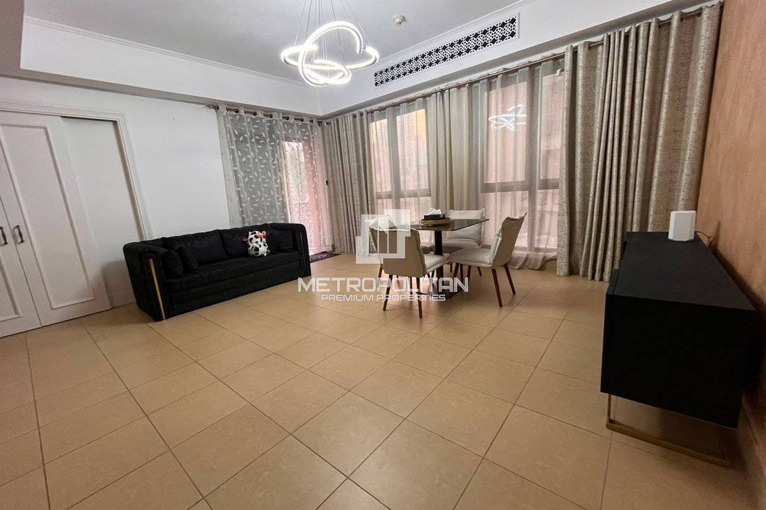 Apartment in Dubai, United Arab Emirates 1 - 18616273