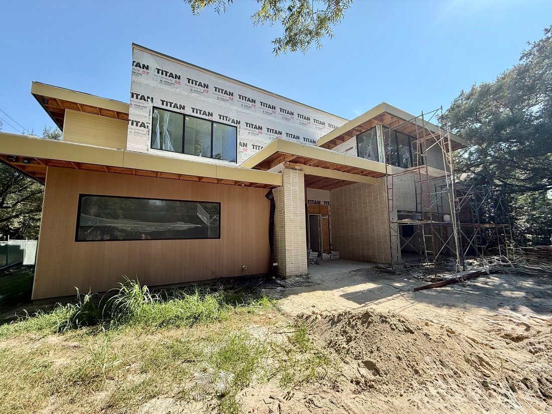 House in Houston, Texas, United States 4 - 18446795