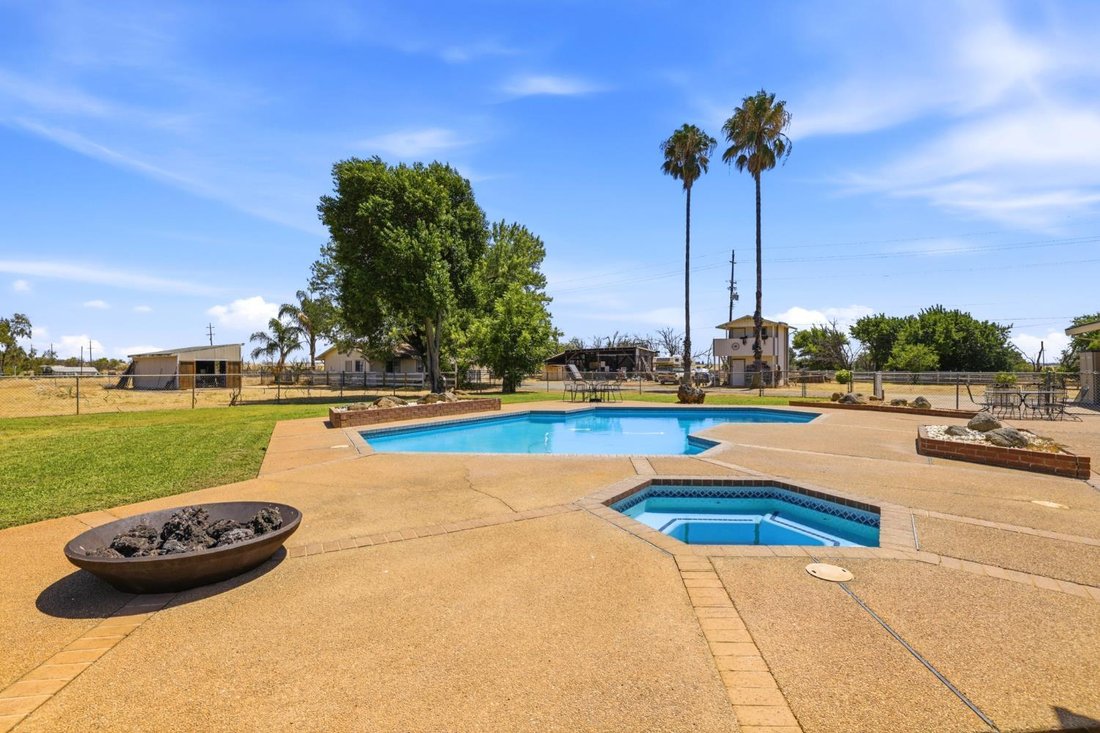 House in Sacramento, California, United States 5 - 18620805