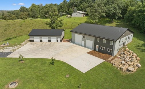 House in Center Point, Iowa, United States 1