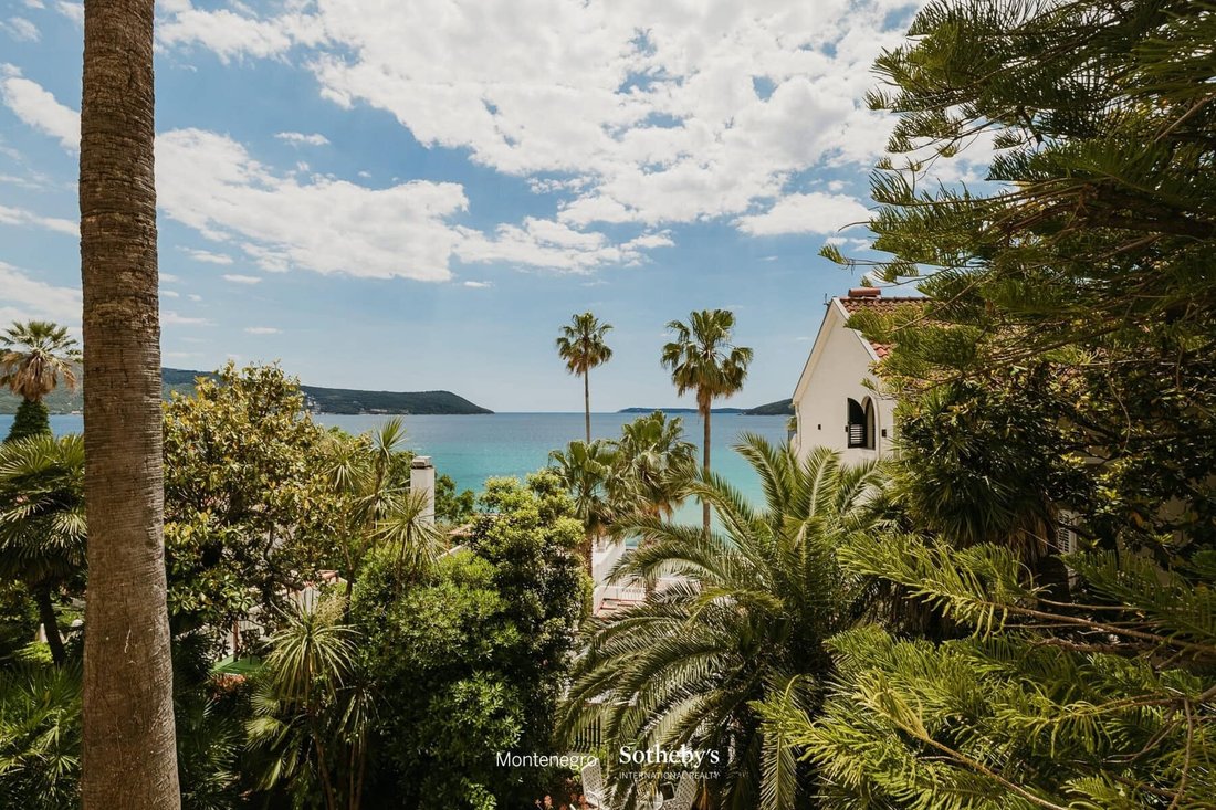 Villa in Herceg Novi, Herceg Novi Municipality, Montenegro 1 - 18622381
