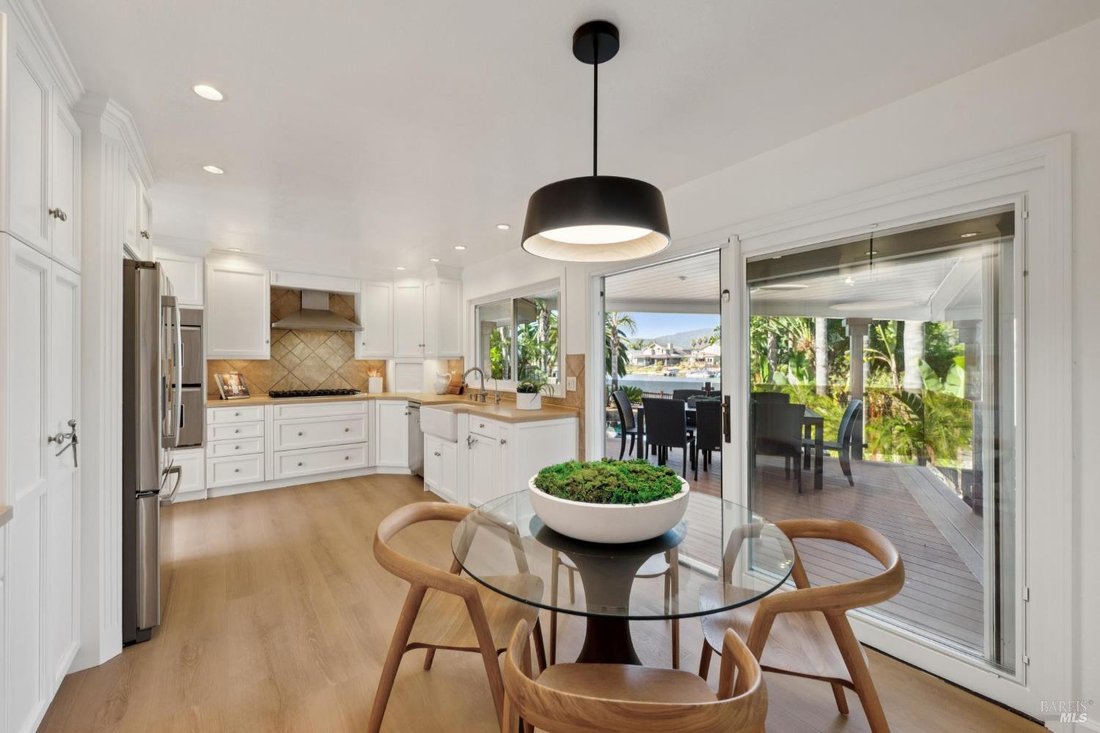 House in Novato, California, United States 4 - 18619706