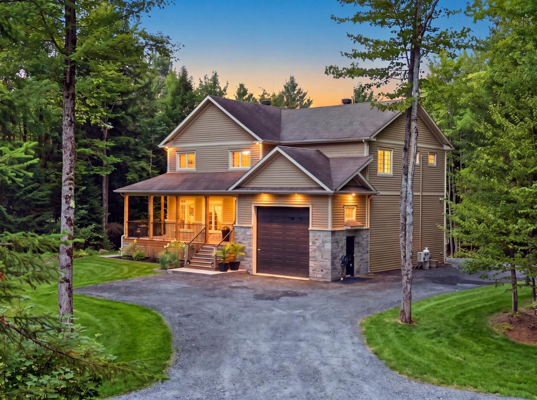 House in Sainte-Catherine-de-Hatley, Quebec, Canada 3 - 17386434