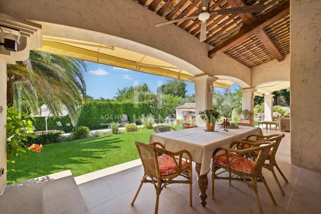 Villa in Opio, Provence-Alpes-Côte d'Azur, France 1 - 18616307
