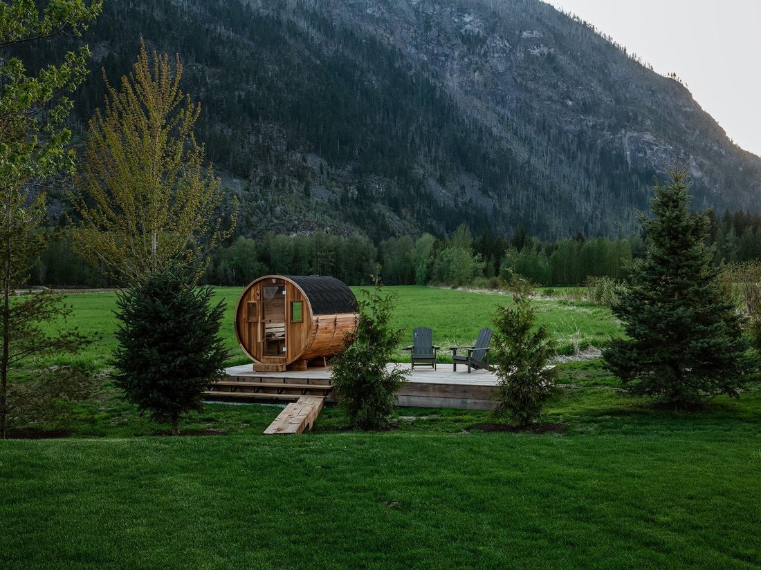 House in Pemberton, British Columbia, Canada 2 - 18619608