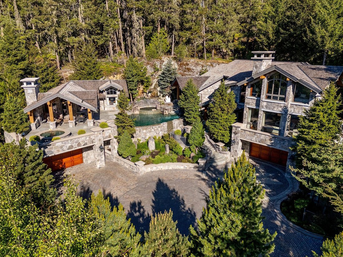 House in Whistler, British Columbia, Canada 1 - 18619603