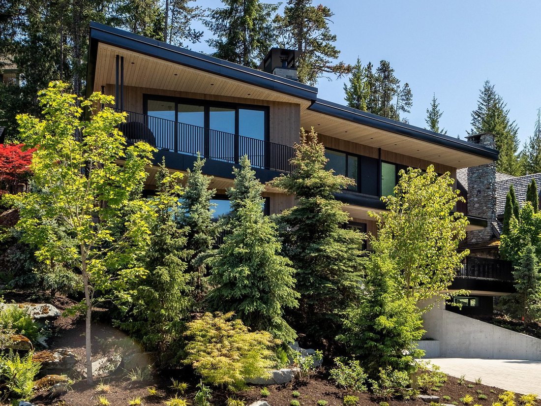 House in Whistler, British Columbia, Canada 1 - 18619676