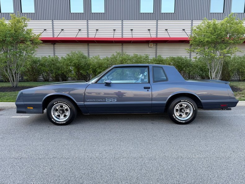 Coupe in Scarborough, United States 2 - 18620288