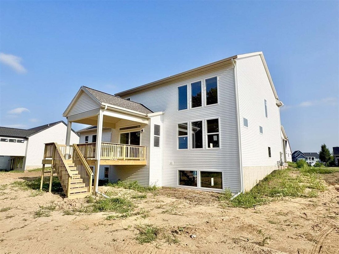 House in Byron Center, Michigan, United States 4 - 18308022