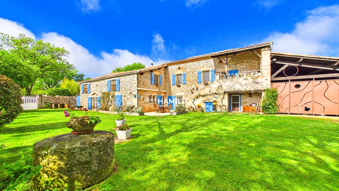 Villa in Penne, Occitania, France 1 - 18484423