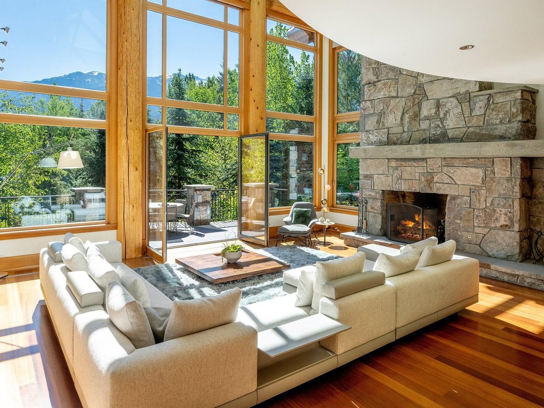 House in Whistler, British Columbia, Canada 2 - 18619593
