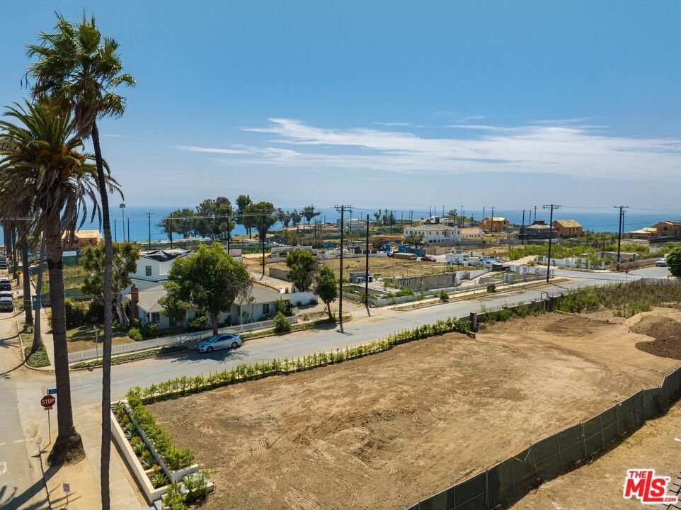 Land in Los Angeles, California, United States 2 - 18619070