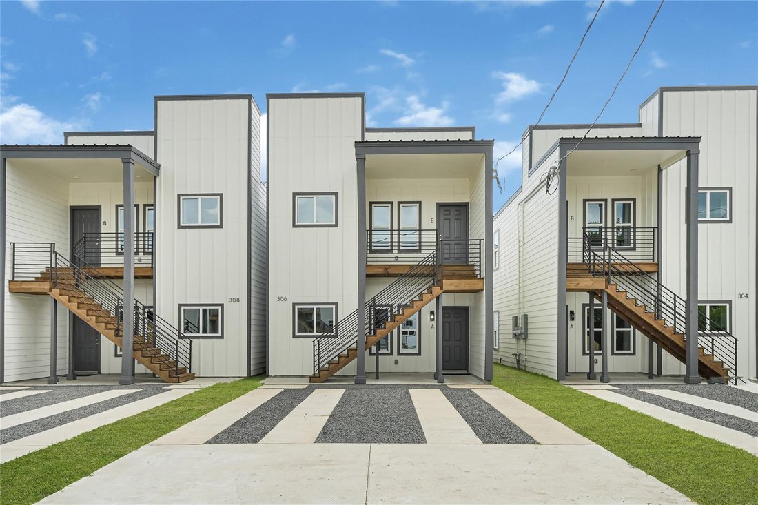Houston, Texas, United States 3 - 18075803