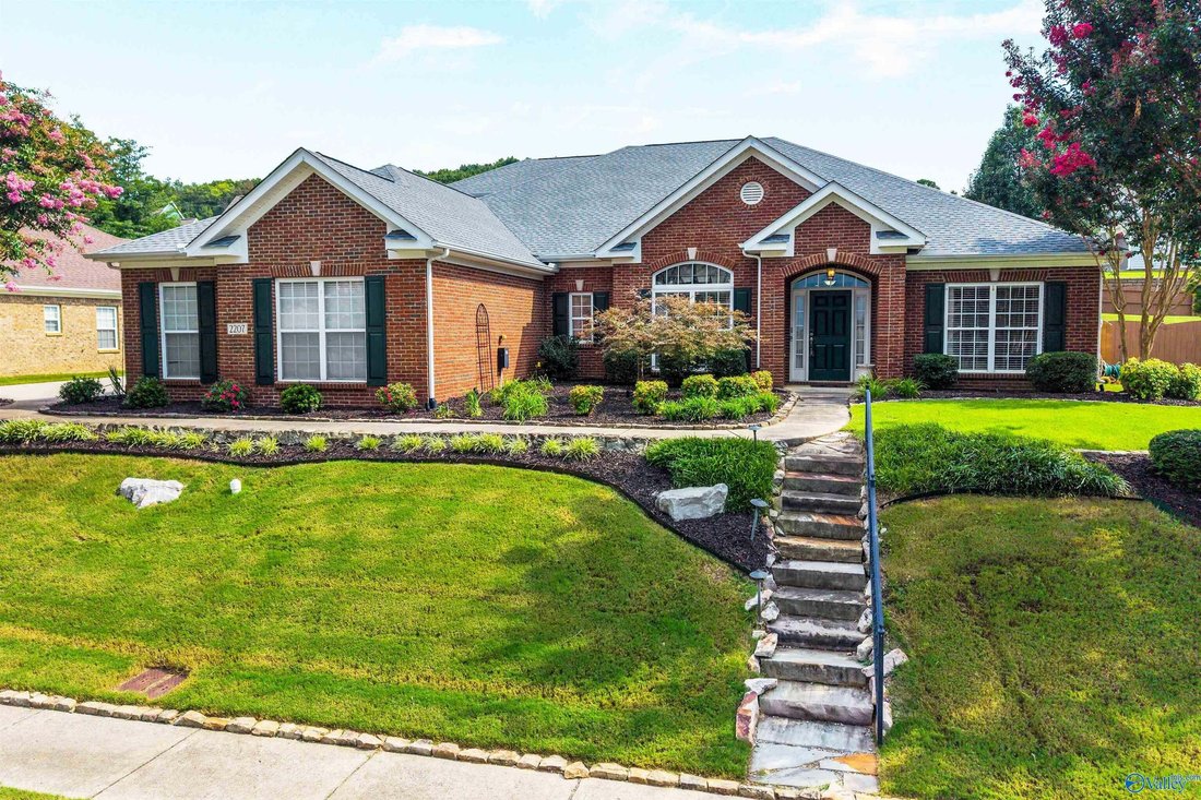 House in Redstone Arsenal, Alabama, United States 1 - 18617071