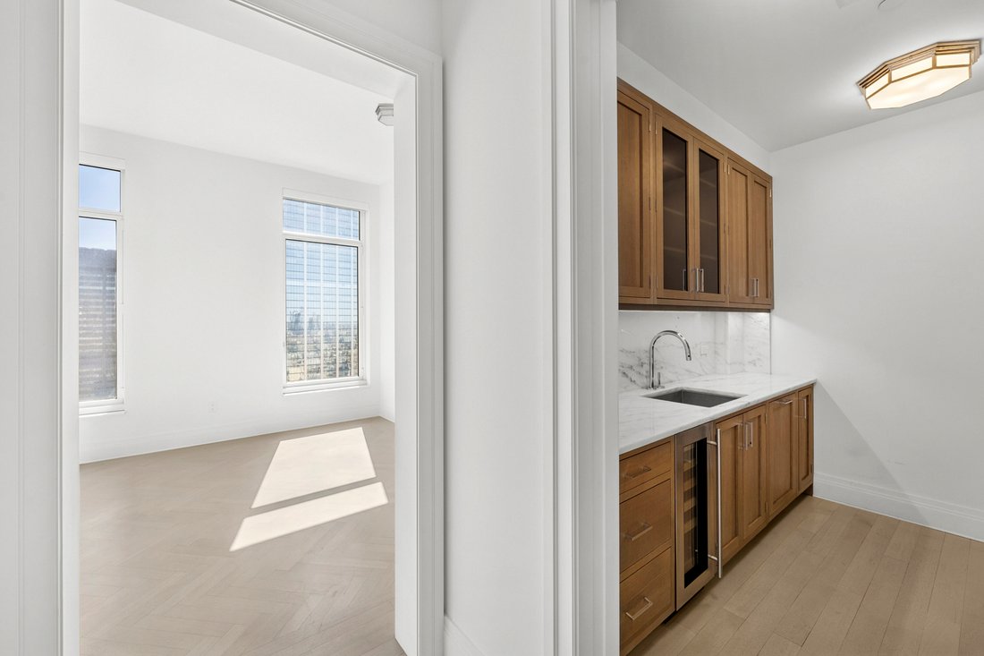 New York, New York, United States 1 - 18622279