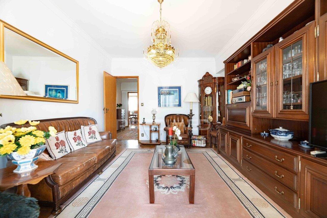Apartment in Moscavide e Portela, Lisbon, Portugal 1 - 18616075
