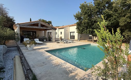 House in Taillades, Provence-Alpes-Côte d'Azur, France 1