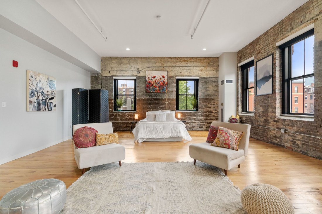 Condo in Boston, Massachusetts, United States 2 - 18623913