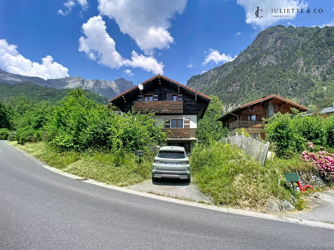 Chalet in Servoz, Auvergne-Rhône-Alpes, France 1 - 18623897