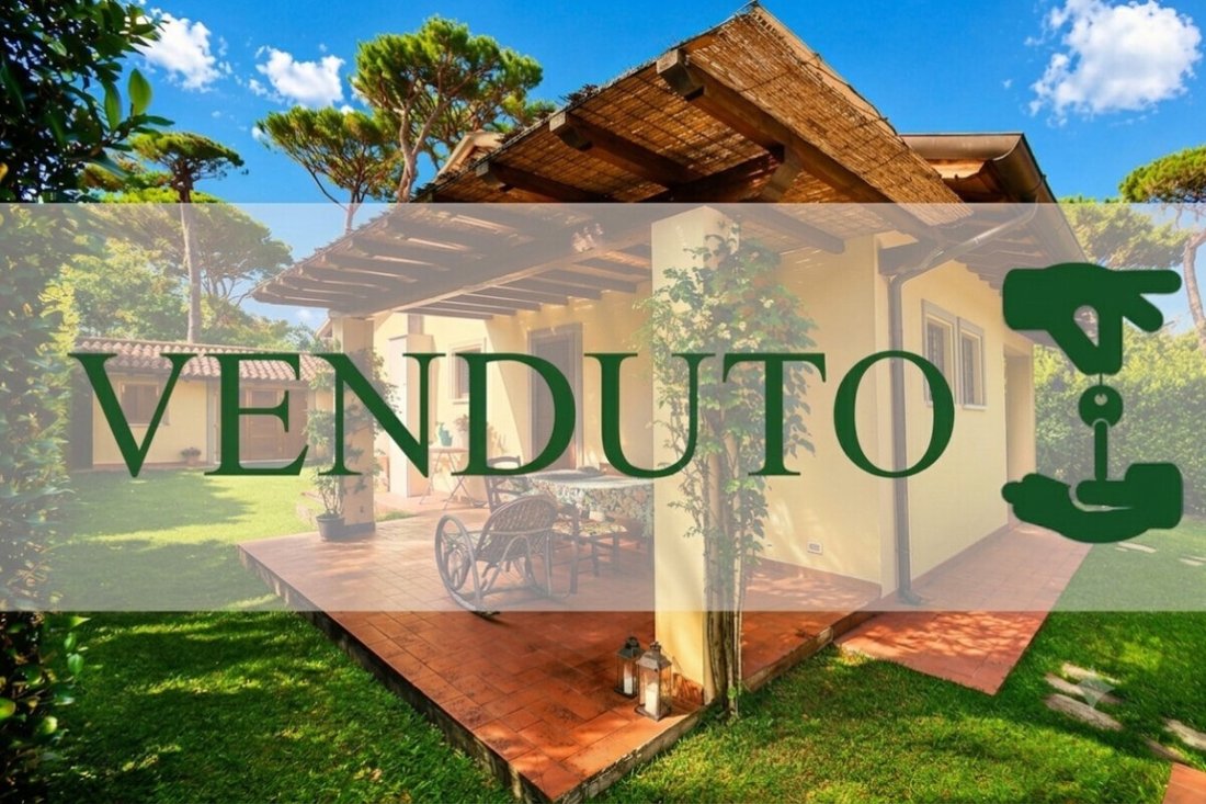 House in Pietrasanta, Tuscany, Italy 1 - 17696089