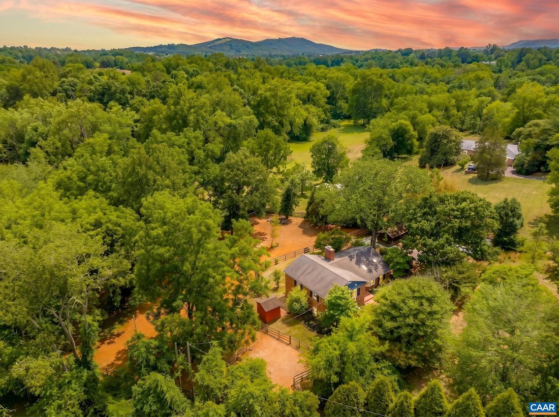 House in Charlottesville, Virginia, United States 1 - 18624335