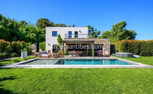 Villa in Brusquet-Retenaou-Devens, Vallauris, France 1