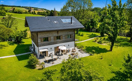 House in Burtigny, Vaud, Switzerland 1
