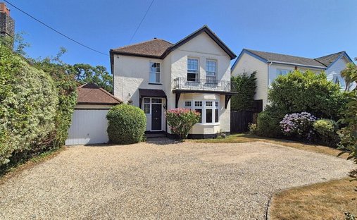 House in New Milton, England 1