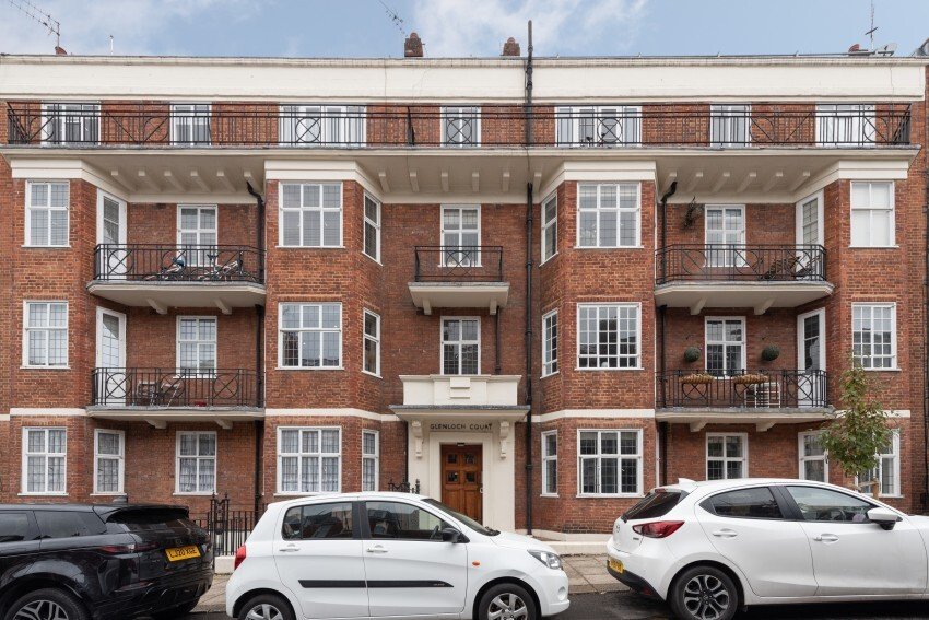 Apartment in Dagenham East, England 4 - 17375259