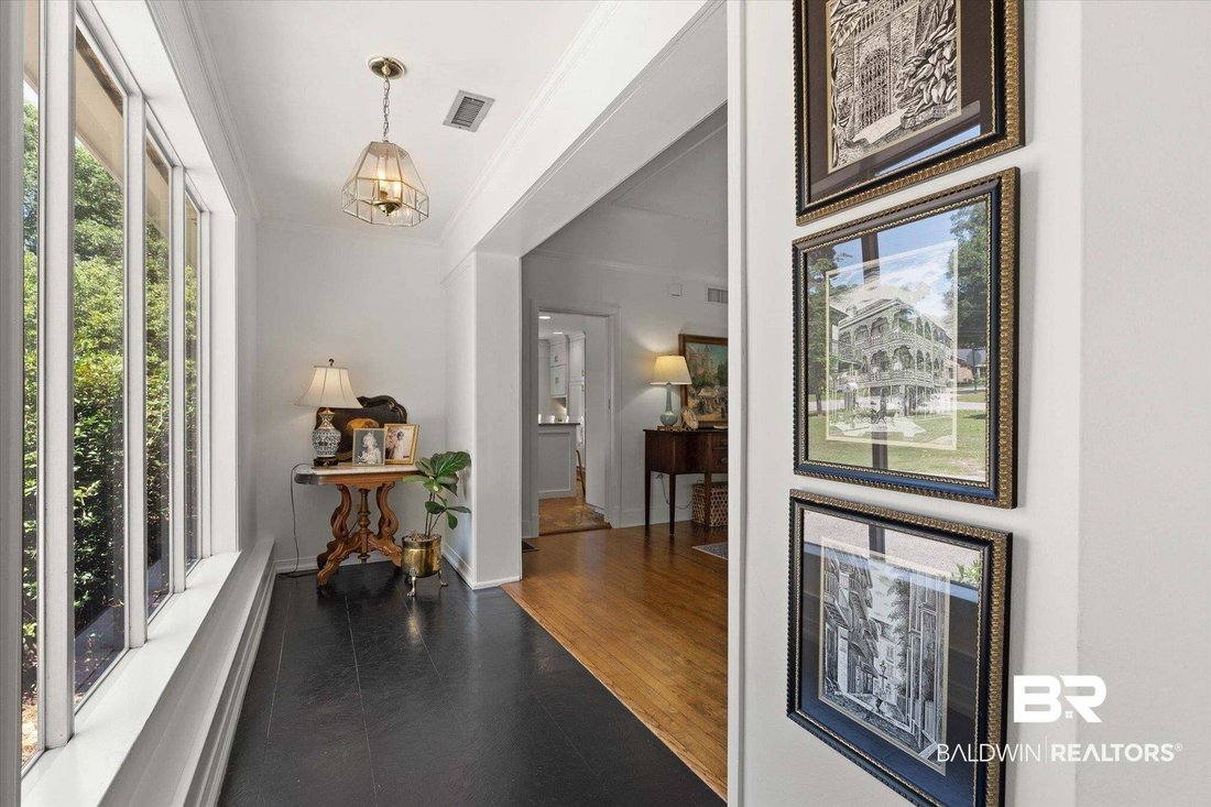 House in Mobile, Alabama, United States 3 - 17040586