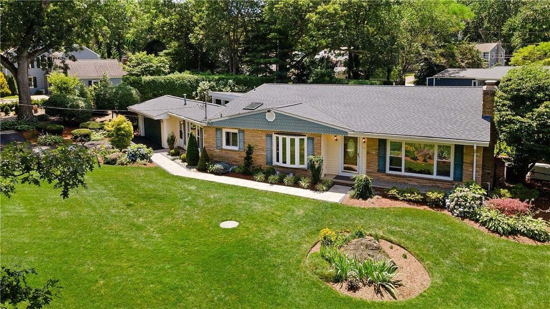 House in Warwick, Rhode Island, United States 2 - 18624307