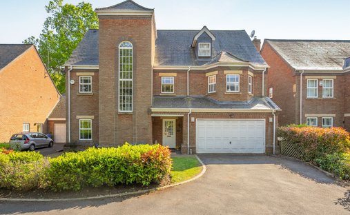 House in Sunninghill, England 1