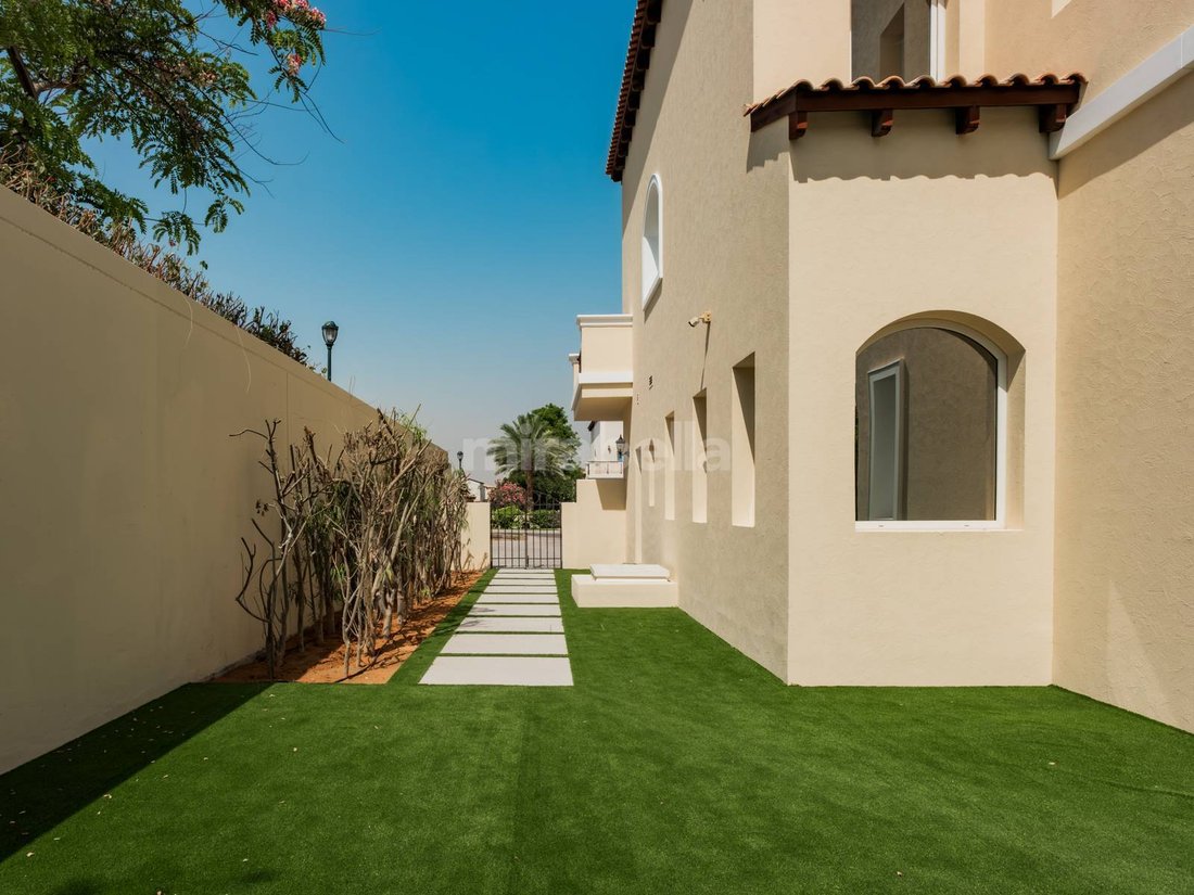Villa in Jumeirah Golf Estates, Dubai, United Arab Emirates 5 - 18624734