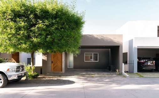 House in San Luis Potosí, San Luis Potosi, Mexico 1