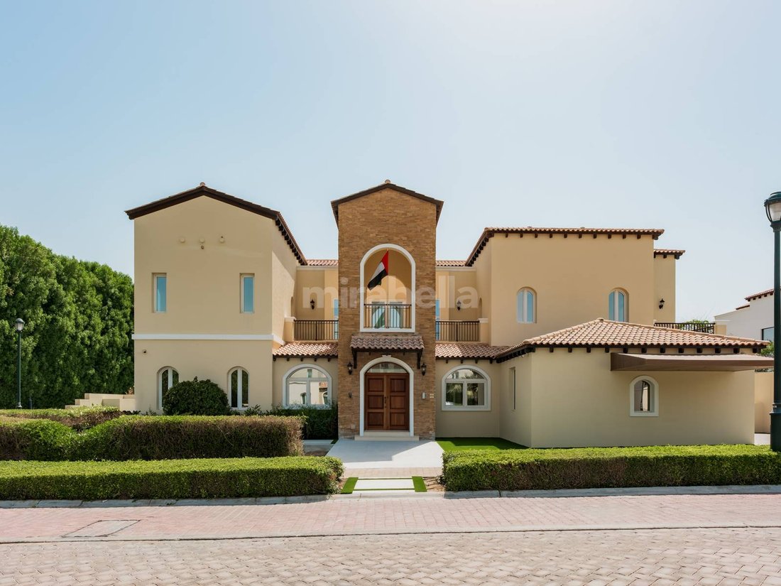 Villa in Jumeirah Golf Estates, Dubai, United Arab Emirates 1 - 18624734