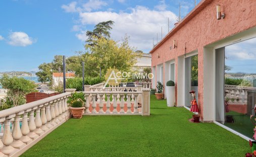 House in Coste Chaude-Mauveou, La Seyne-sur-Mer, France 1