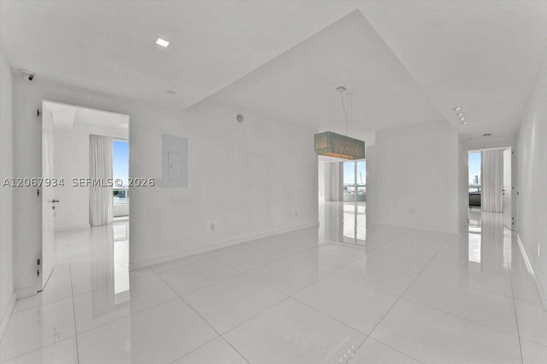 Condo in Miami Beach, Florida, United States 3 - 18624799